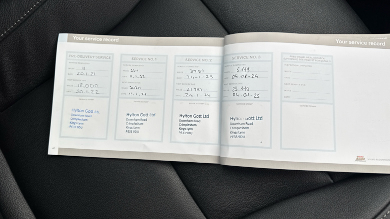 Volvo Xc40 2.0 B4P Inscription 5dr AWD Auto Petrol Estate